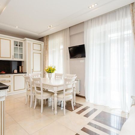 3Bd-2Bth Apartment In Tbilisi City Center Bagian luar foto