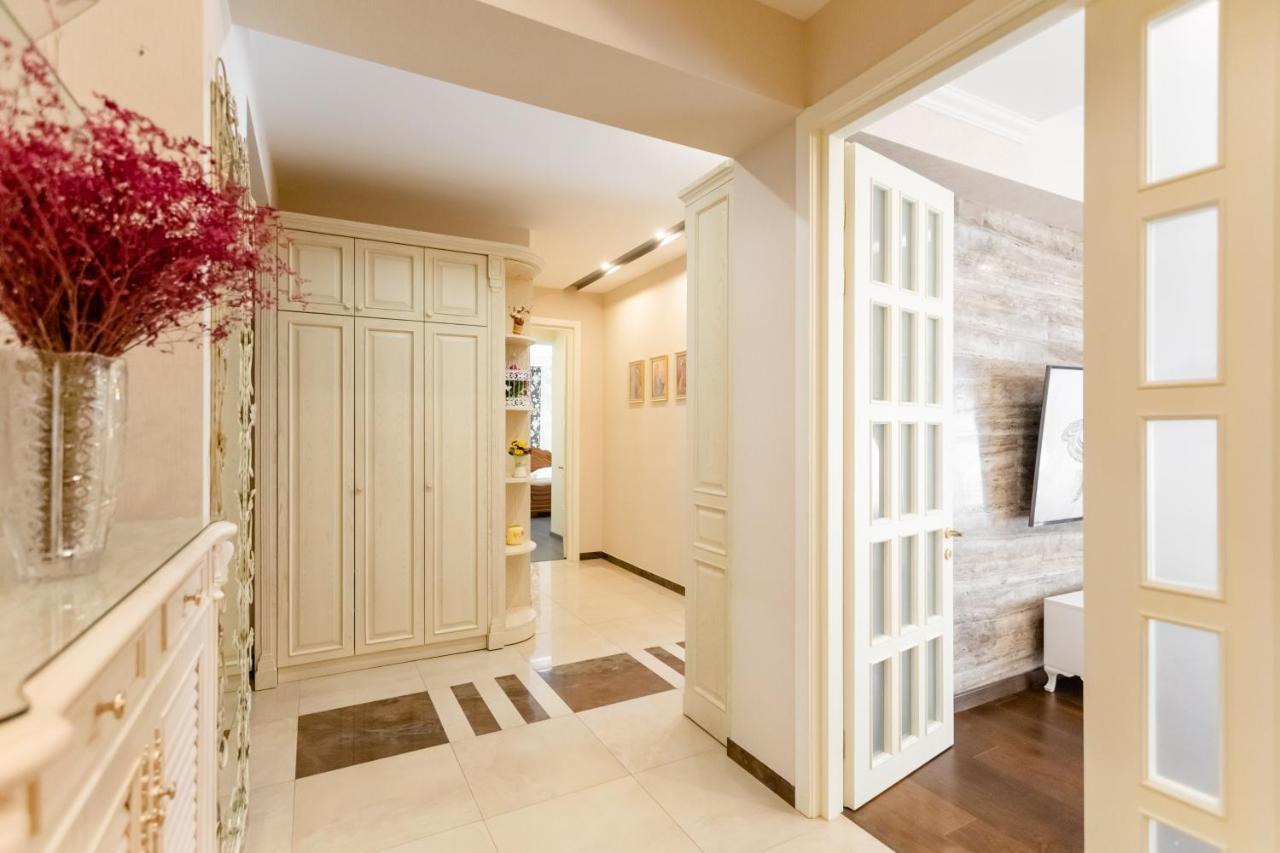 3Bd-2Bth Apartment In Tbilisi City Center Bagian luar foto