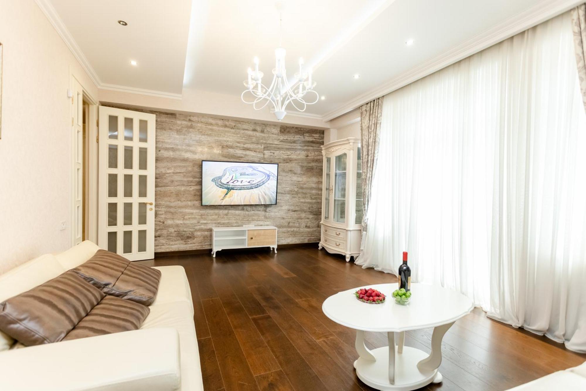 3Bd-2Bth Apartment In Tbilisi City Center Bagian luar foto